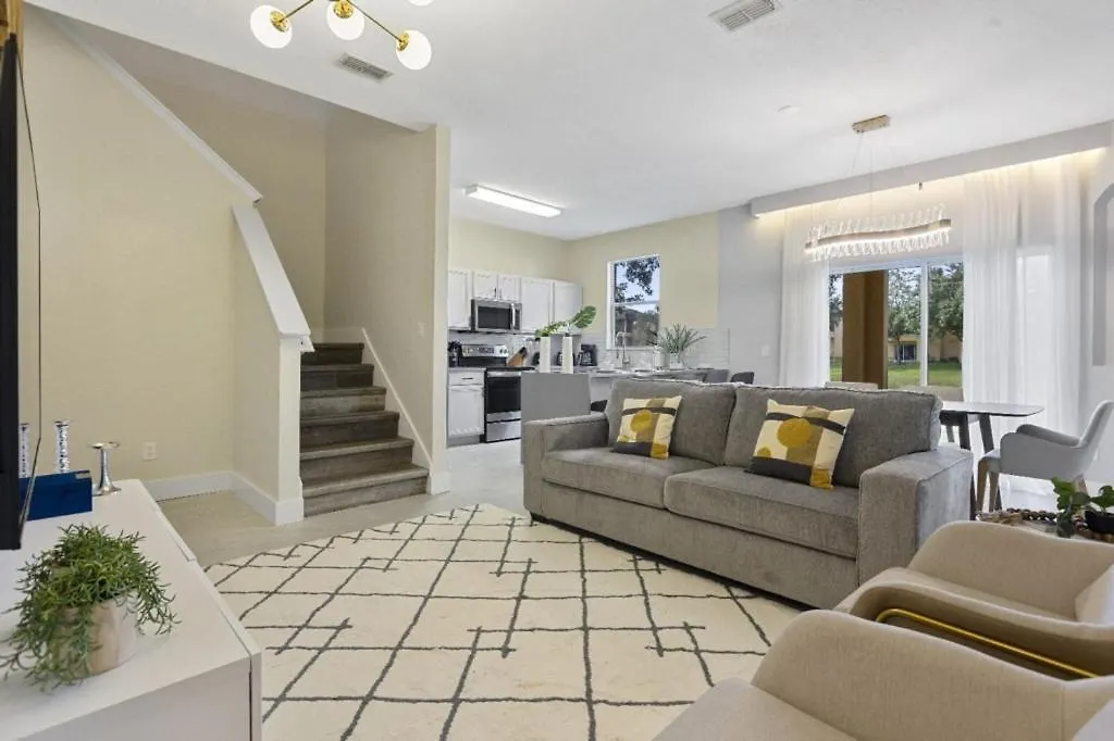 4 Bedrooms- 3 Bathrooms- Regal Palms 2725 Ca Davenport